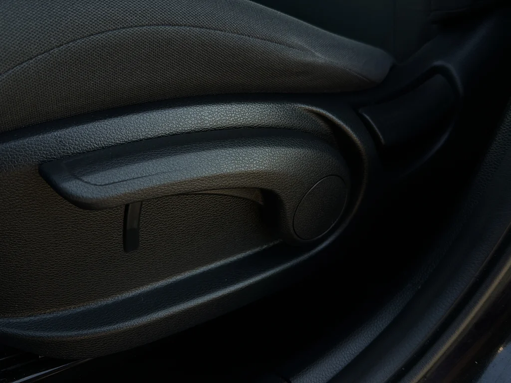 Certified Used 2024 Fusion Black Kia LX image 10