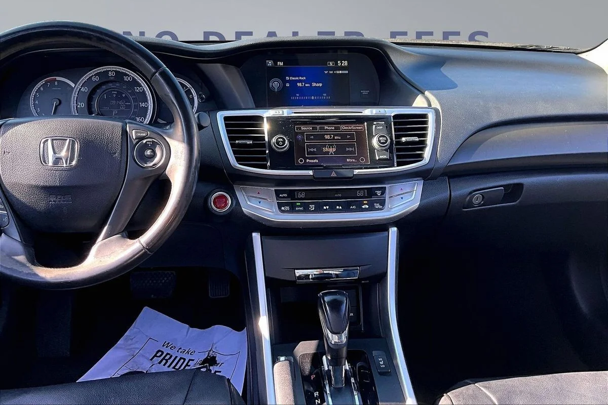 Used 2013 Silver Honda EX-L image 9