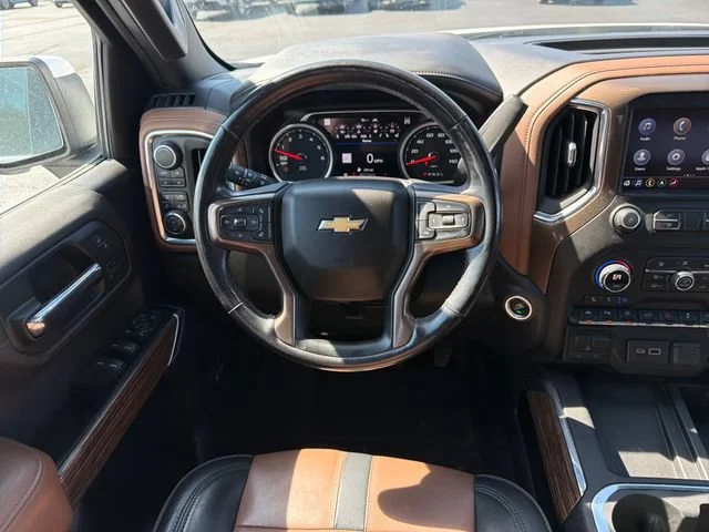 Used 2019 IRIDESCENT PEARL TRICOAT Chevrolet High Country image 33