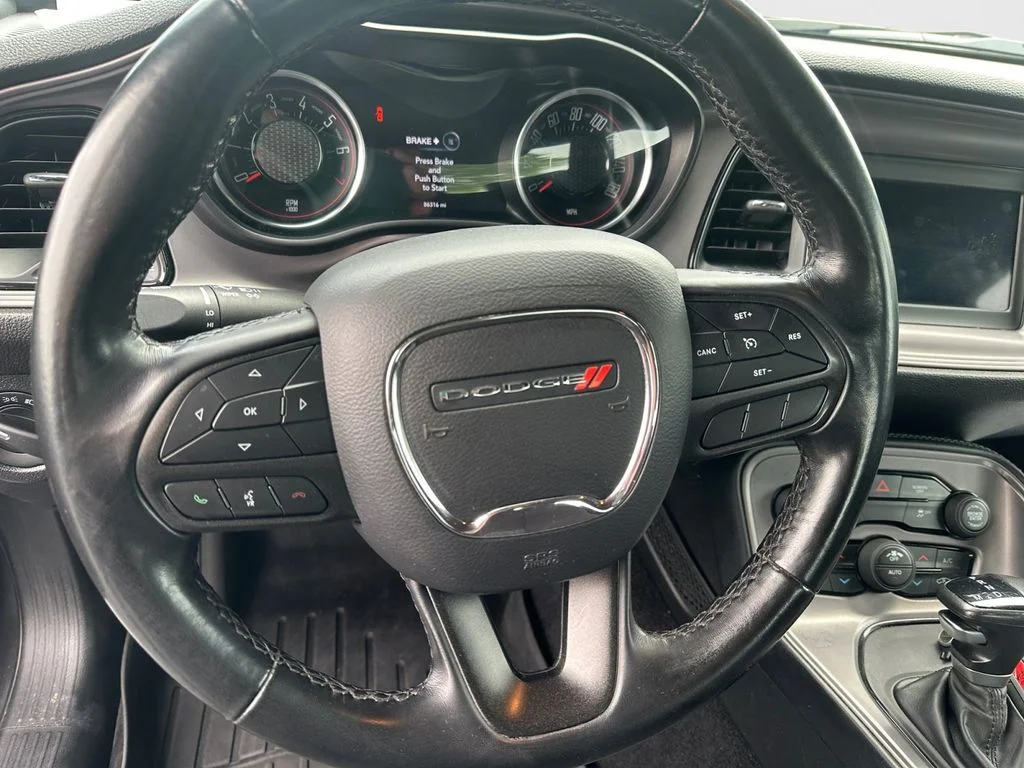 Used 2023 Gray Dodge SXT image 17