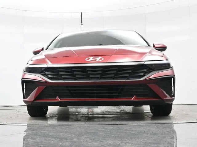 Used 2024 Ultimate Red Hyundai SEL image 21