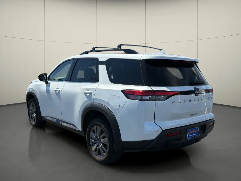 Used 2025 White Nissan SV image 5