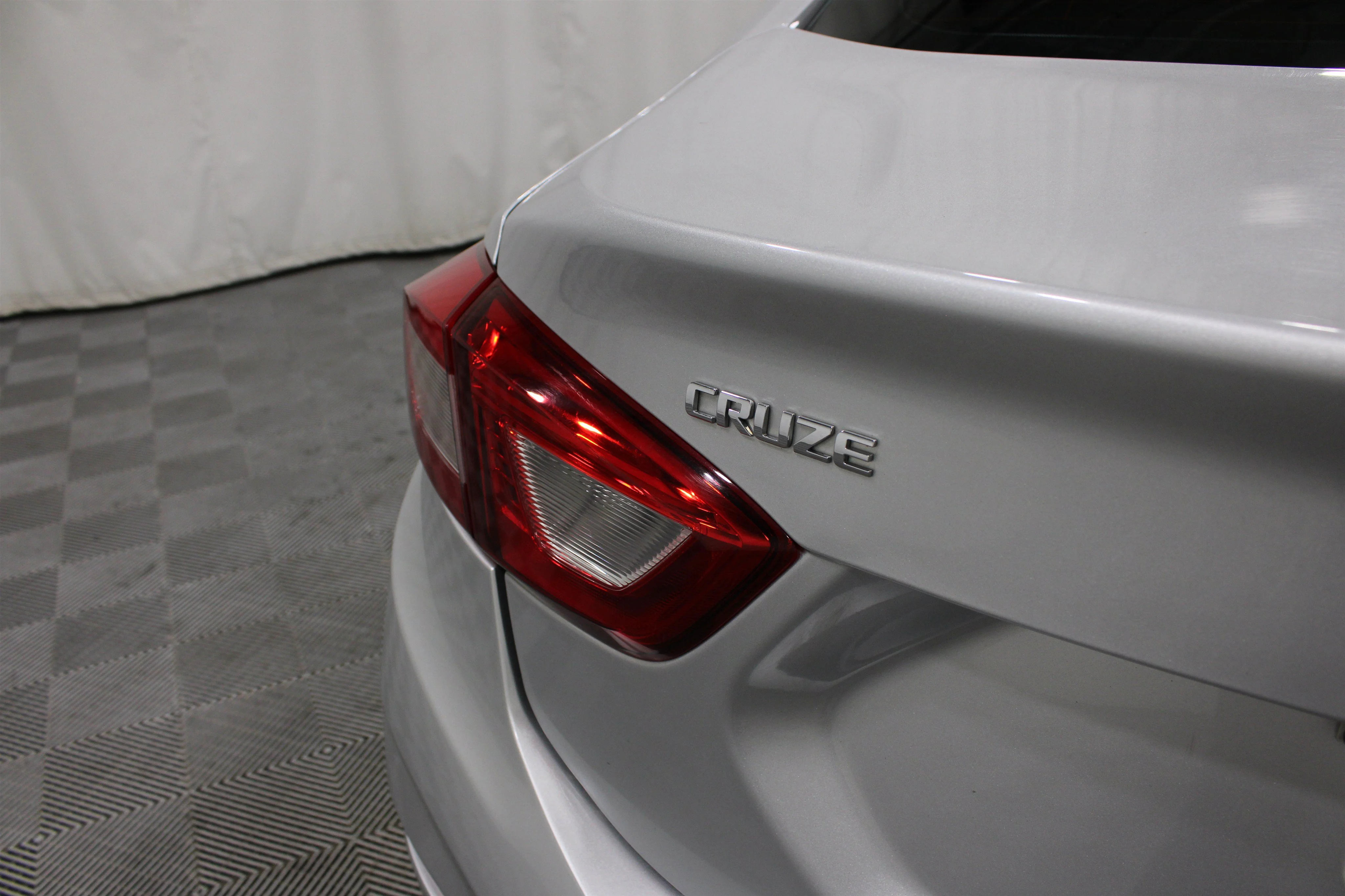2019 Chevrolet Cruze LT - Photo 28
