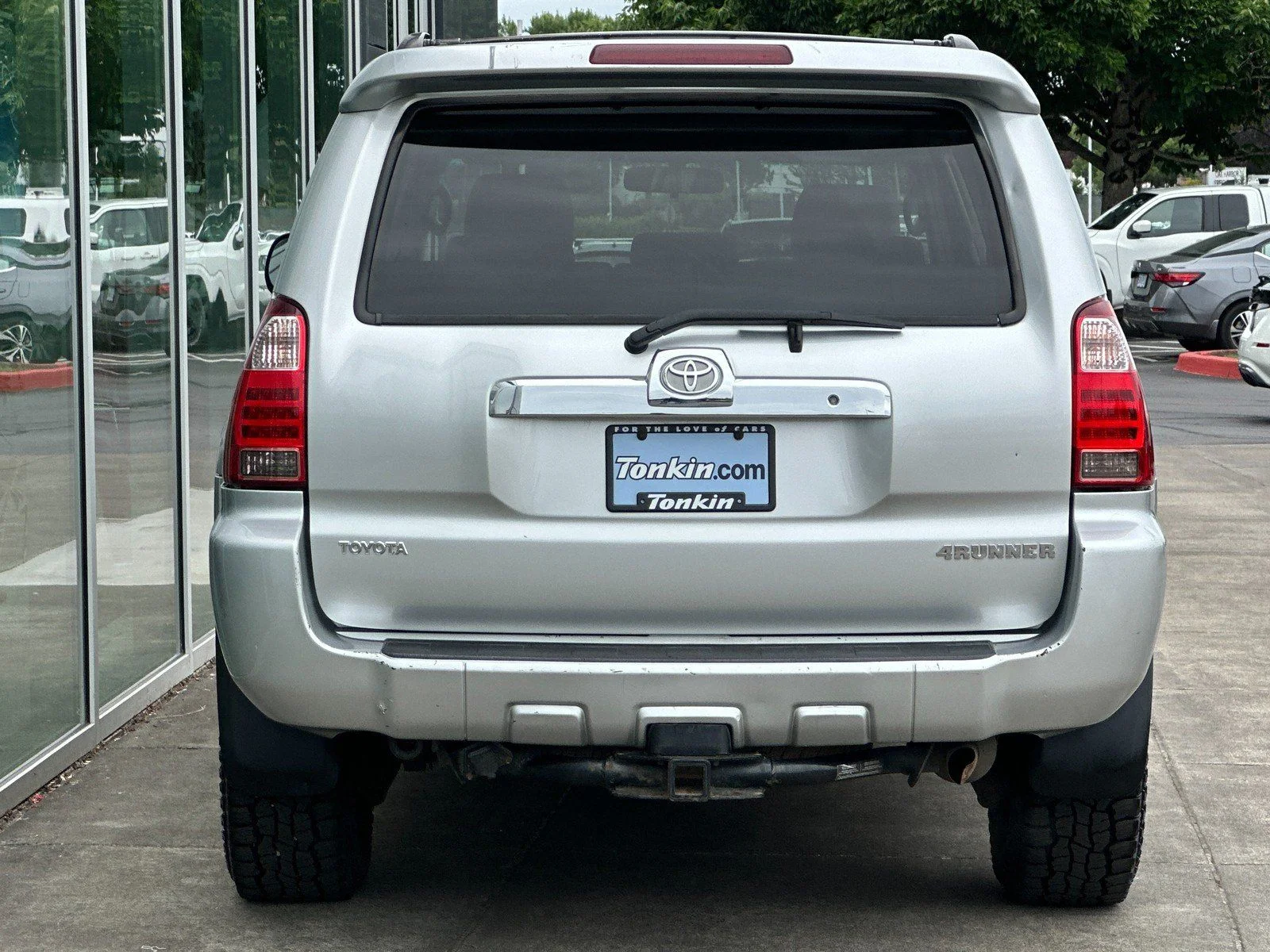 Used 2006 Titanium Metallic Toyota SR5 image 4