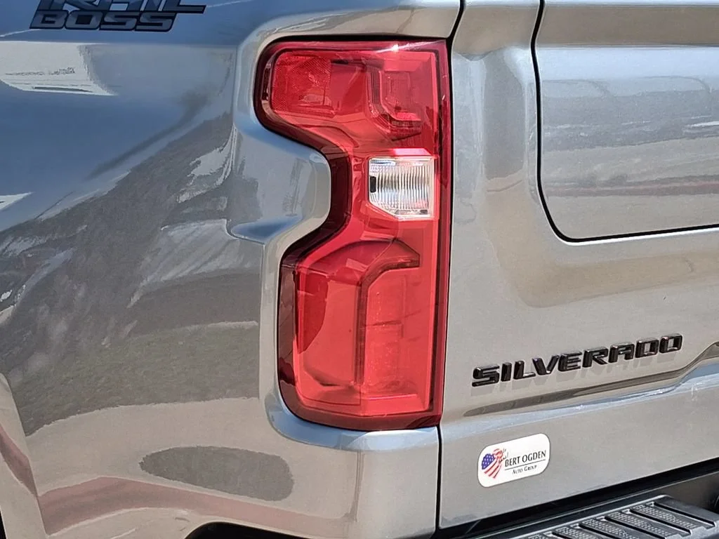 Used 2025 Sterling Gray Metallic Chevrolet LT Trail Boss image 9