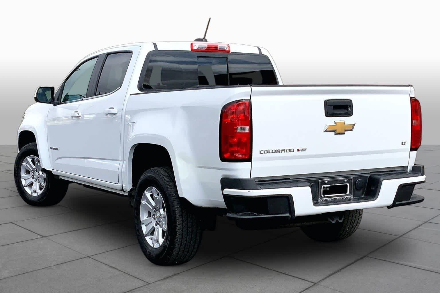 Used 2017 Summit White Chevrolet 2WD LT image 12