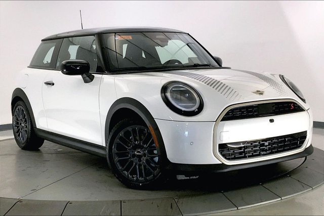 2026 MINI 2 Door Iconic