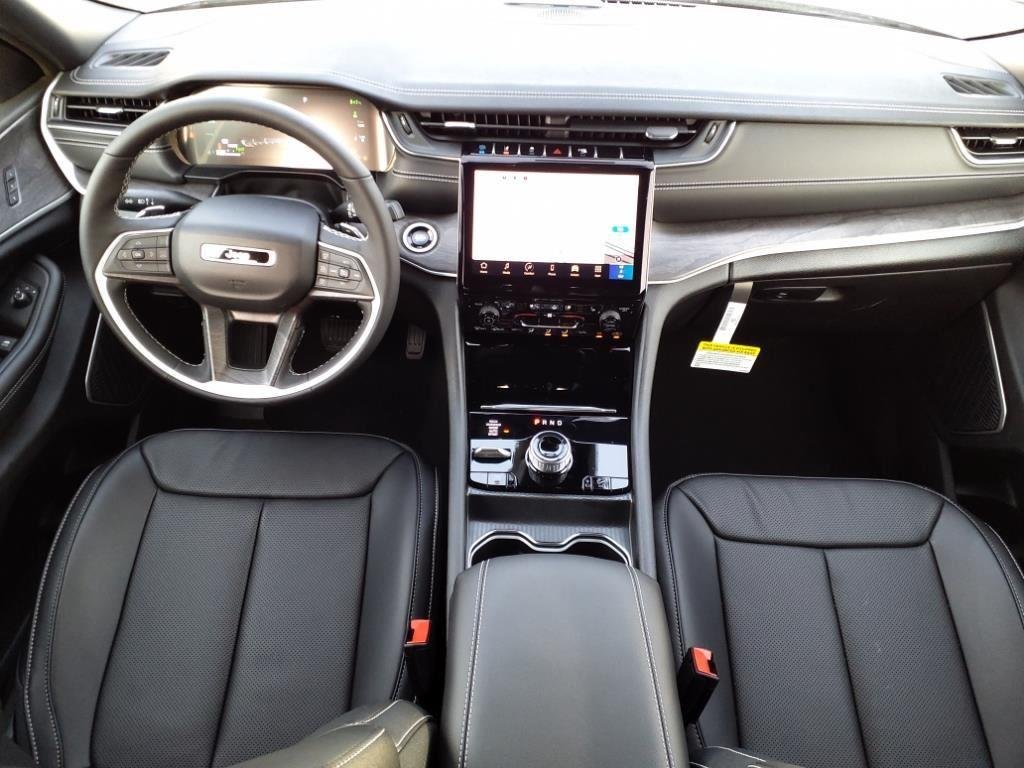 Used 2024 Silver Zynith Jeep  image 30