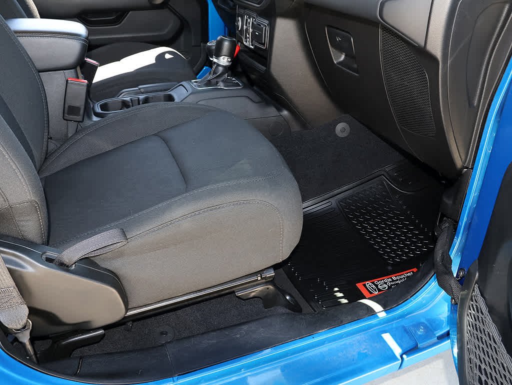 2023 Jeep Wrangler 4-Door Sahara - Photo 37