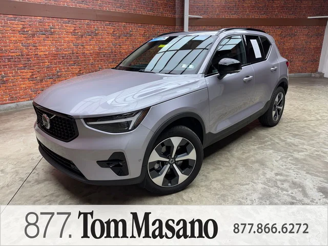 2026 Volvo XC40 B5 Plus