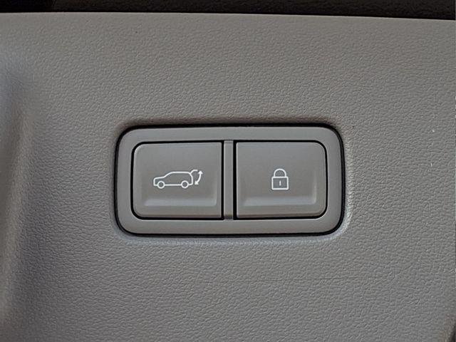 New 2026 Silver Hyundai SEL AWD image 7