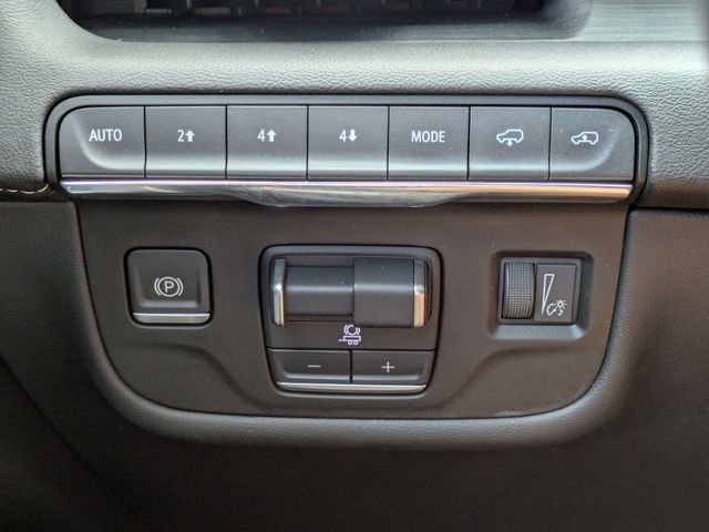 Used 2021 Black Cadillac Sport image 27