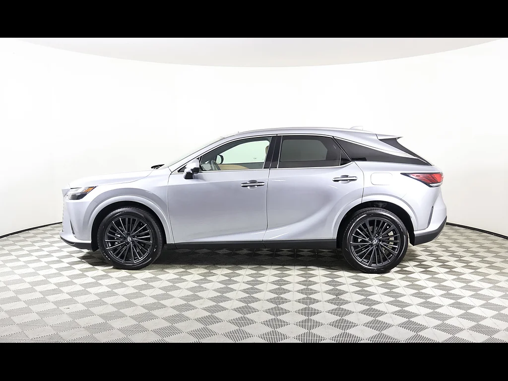 Certified Used 2026 IRIDIUM Lexus Premium image 3