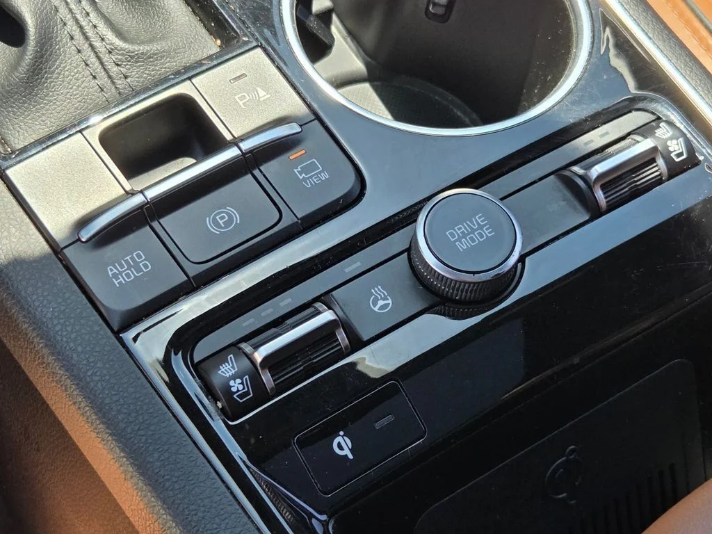 Used 2023 Black Kia GT image 24