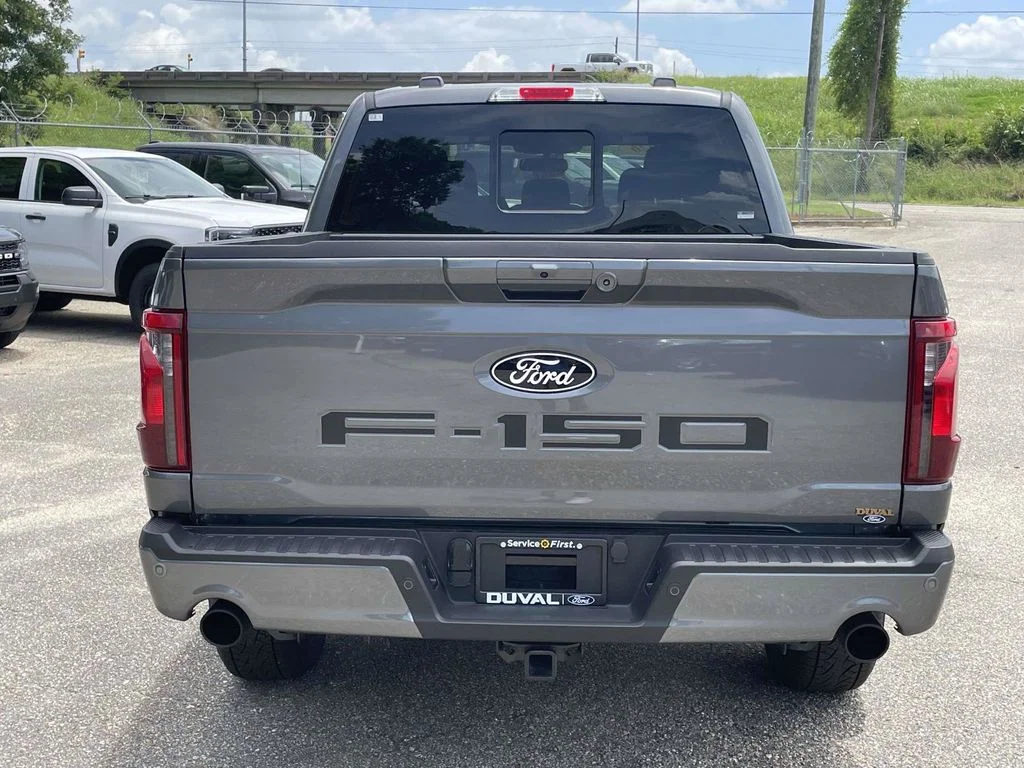 New 2026 Gray Ford XLT image 4