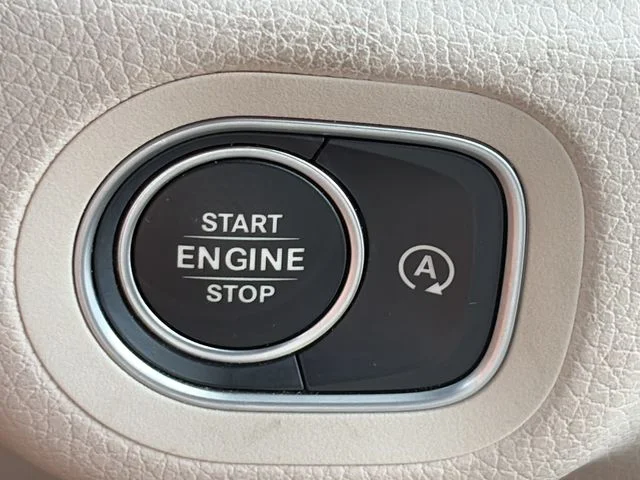 Used 2022 White Mercedes-Benz GLE 350 image 30