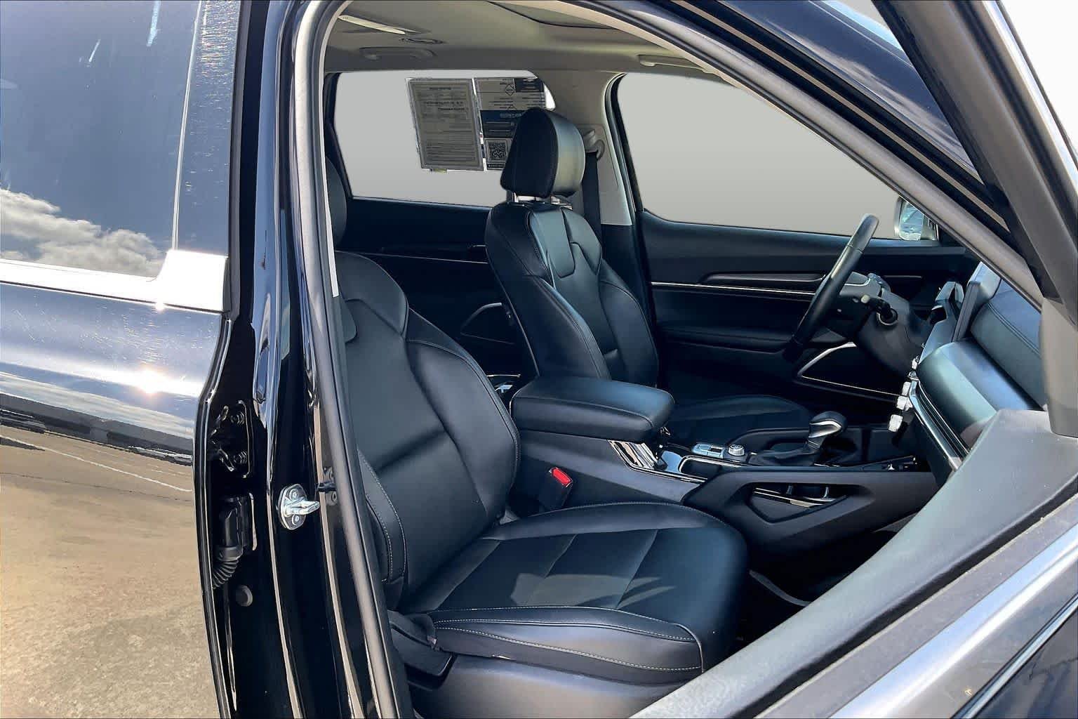 Used 2025 Ebony Black Kia S image 9