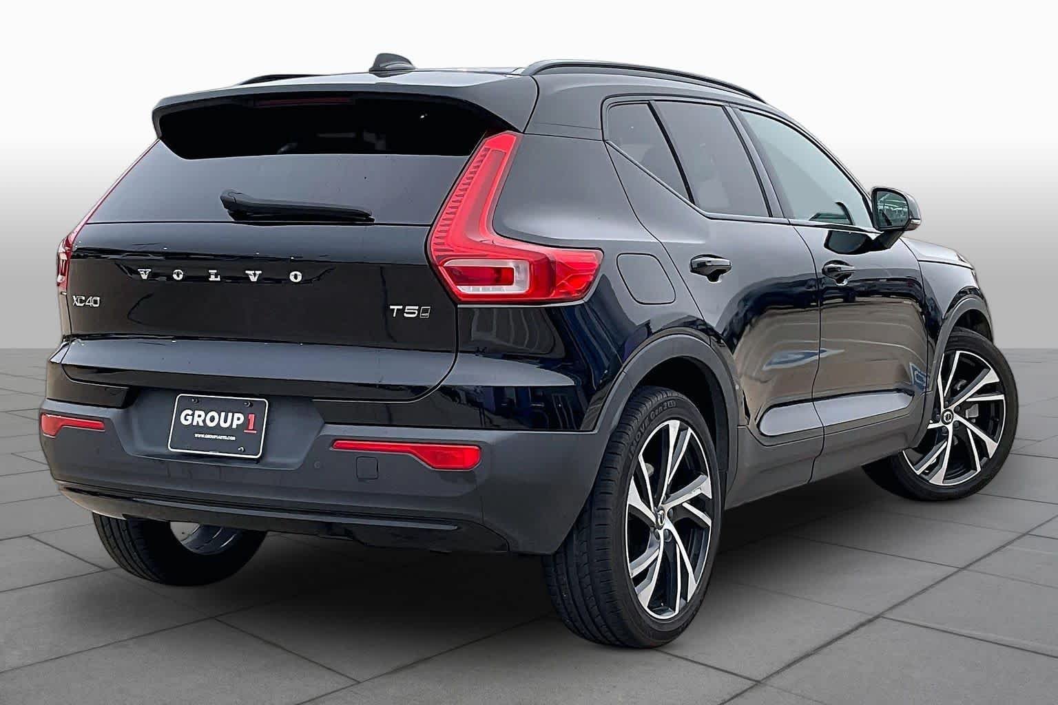 Used 2021 Black Stone Volvo R-Design image 14