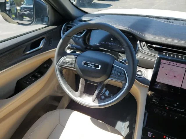 Used 2023 White Jeep Limited image 17