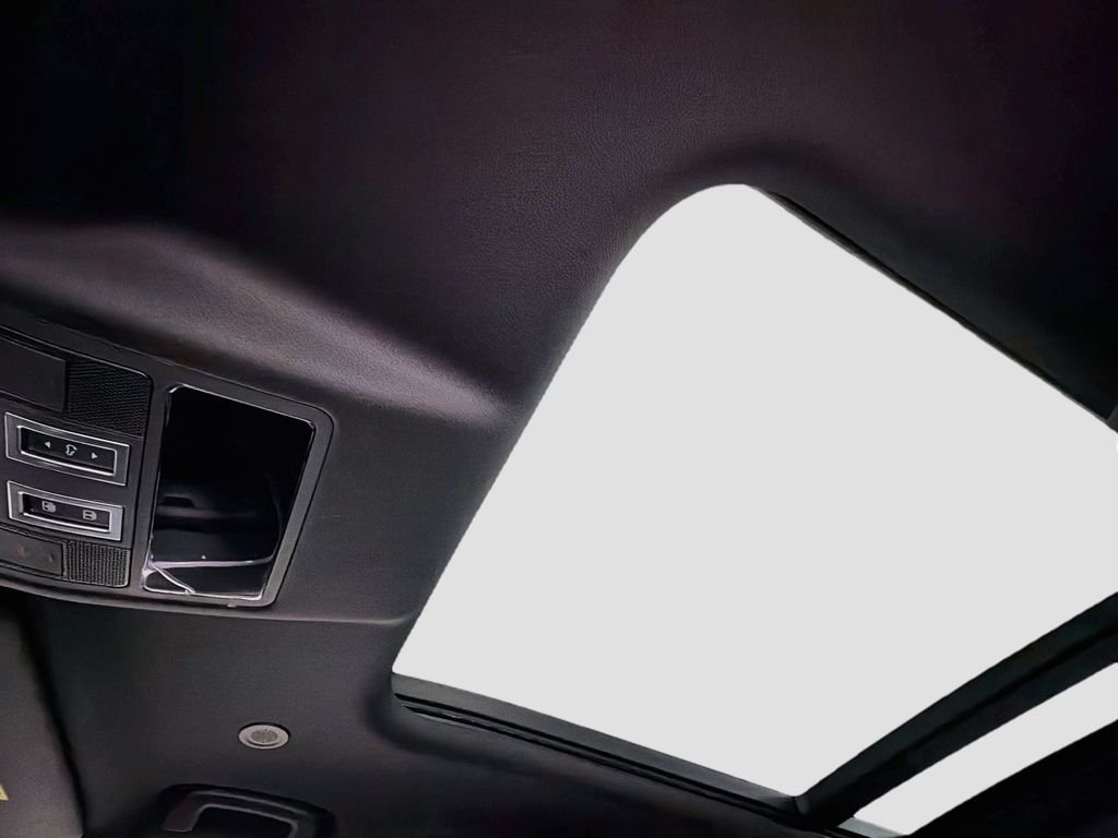 New 2026 Borasco Grey Land Rover X-Dynamic SE image 23
