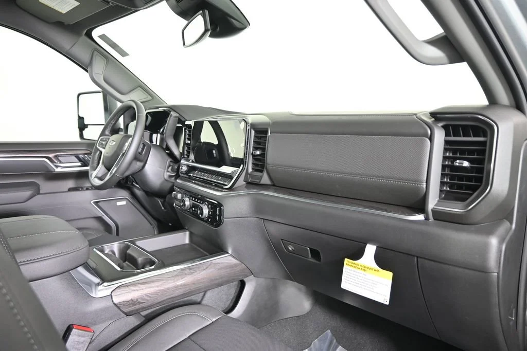 2026 Chevrolet Silverado 2500 HD LTZ - Photo 15