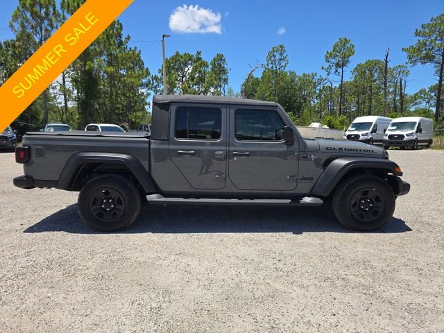 Used 2021 Gray Jeep Sport image 3