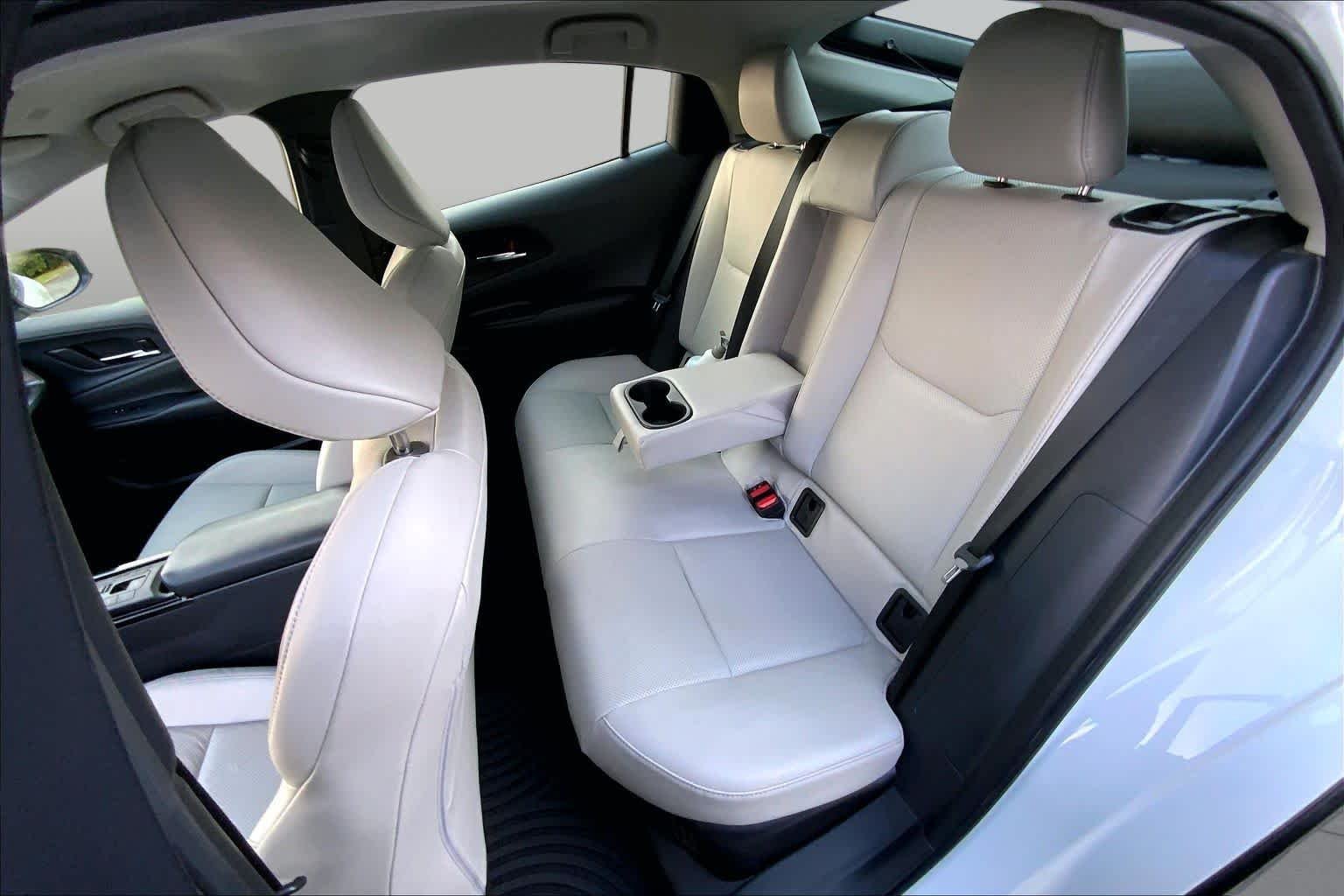 Used 2024 Wind Chill Pearl Toyota XLE image 20