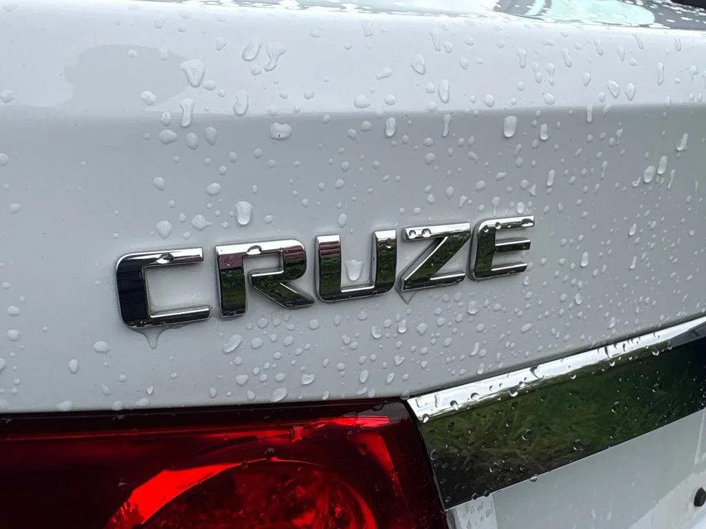 Used 2015 White Chevrolet 1LT image 14
