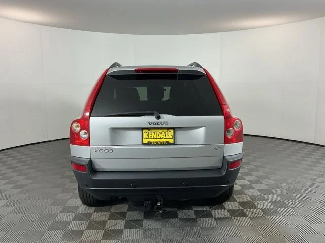Used 2005 Silver Volvo 2.5T image 6