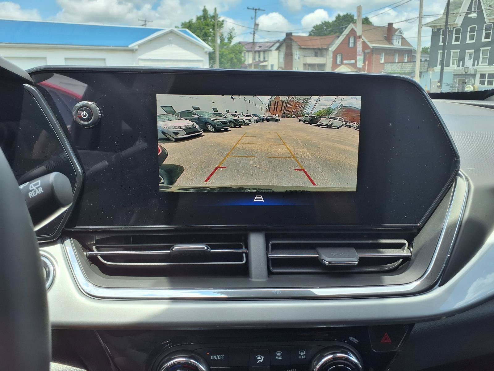 2026 Chevrolet Trax LT - Photo 10