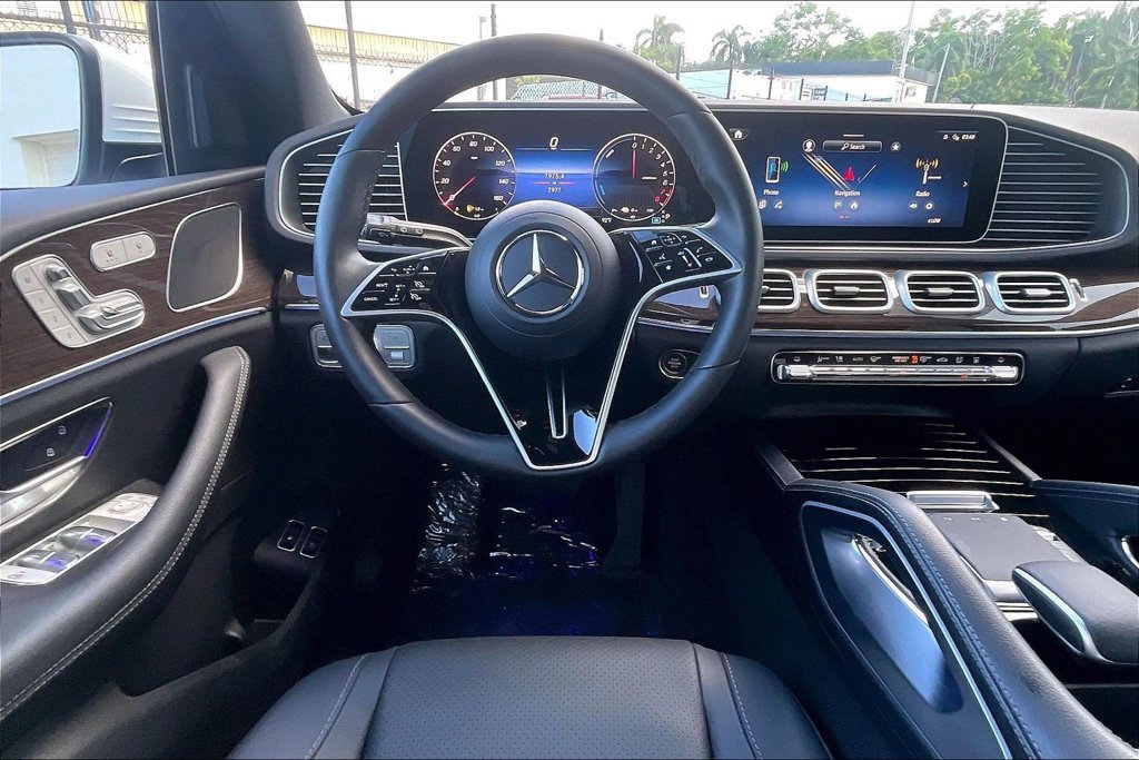 Certified Used 2026 White Mercedes-Benz GLE 450e image 5