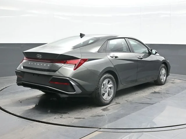 New 2026 Gray Hyundai SE image 9