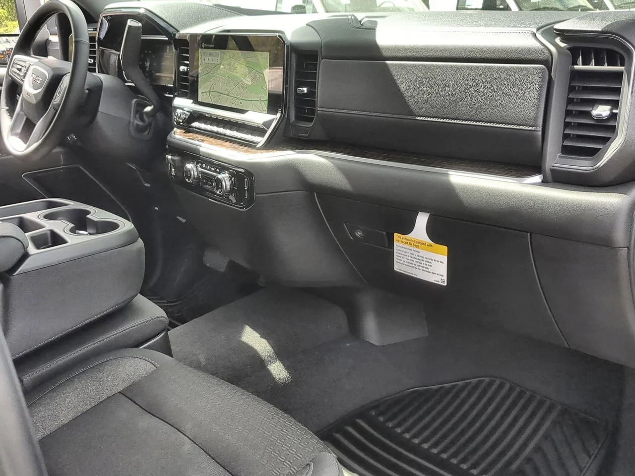 New 2026 Summit White GMC SLE image 28