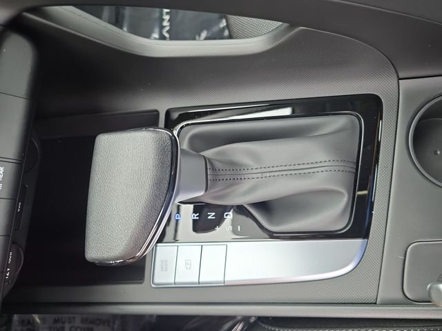 Used 2025 Gray Hyundai SE image 19