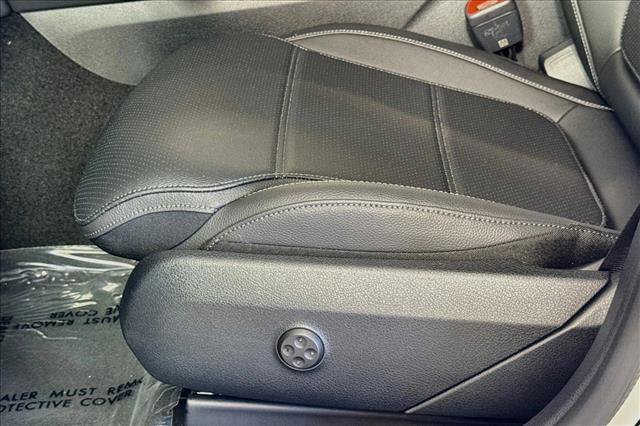 New 2027 Polar White Mercedes-Benz GLC 300 image 47