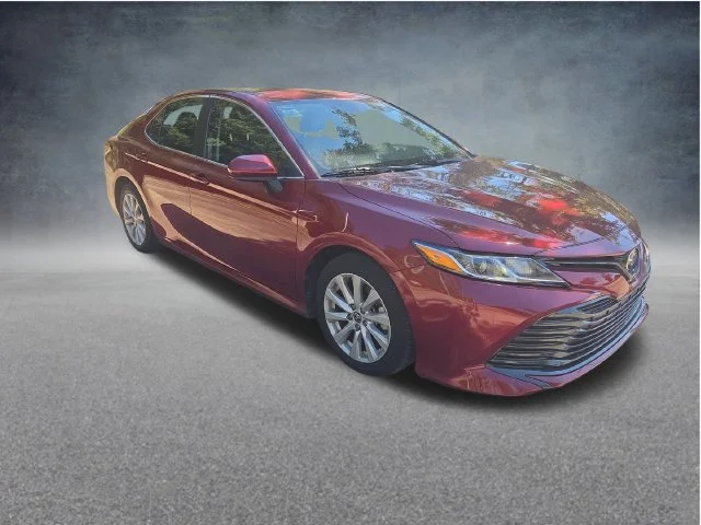 Used 2020 Red Toyota LE image 3