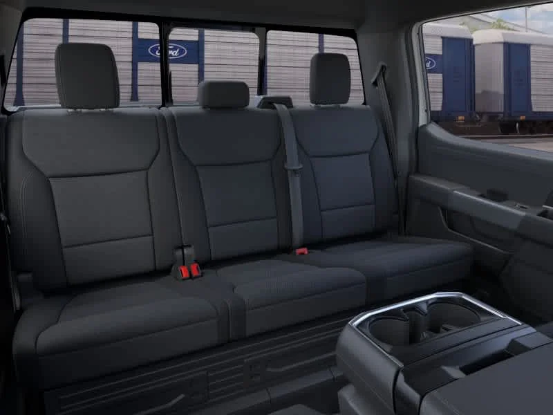 New 2026 Oxford White Ford XLT image 11