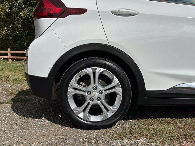 Used 2019 Summit White Chevrolet LT image 33