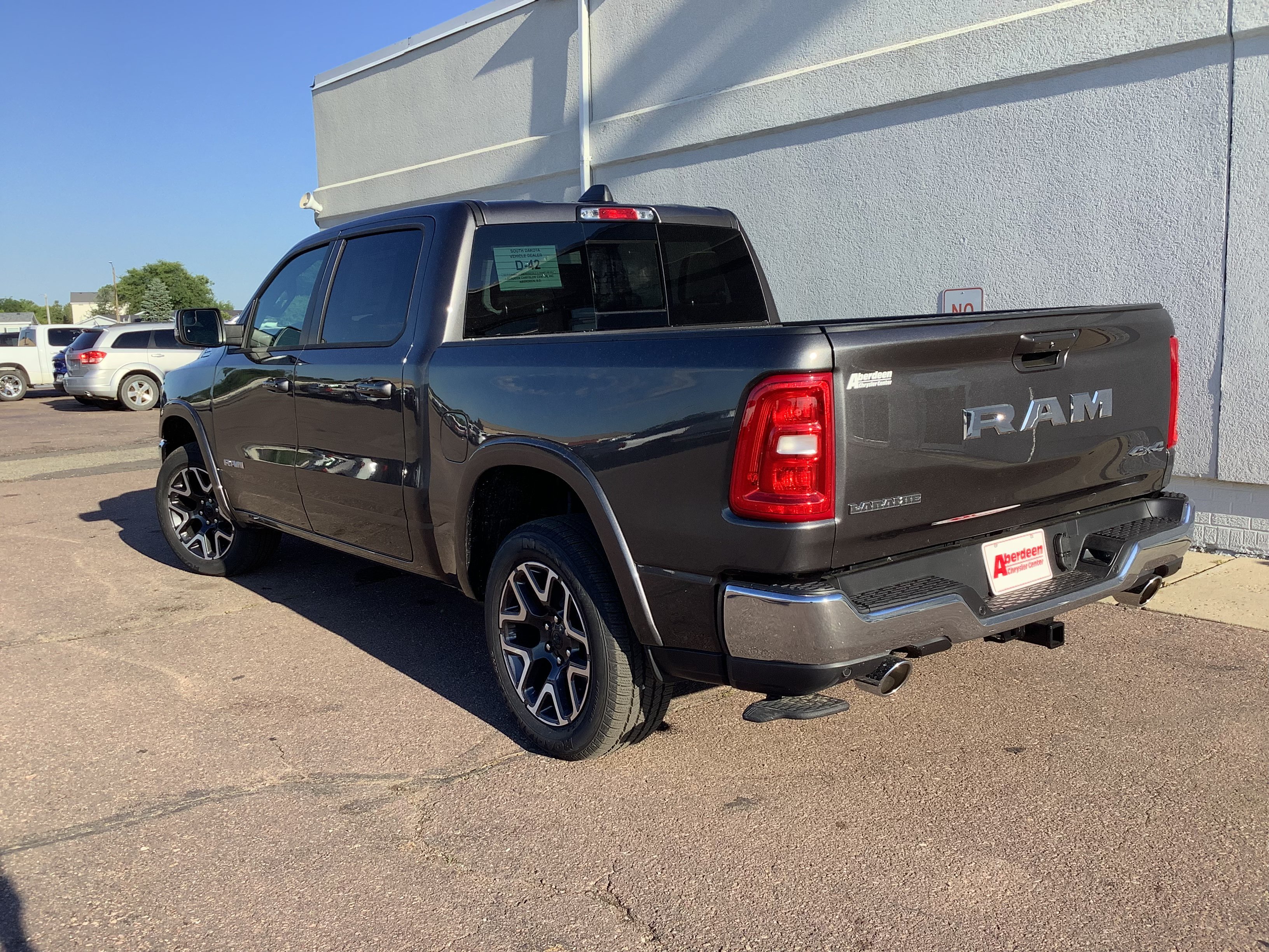 New 2026 Granite Crystal Metallic Clear-Coat Exterior Paint RAM Laramie image 6