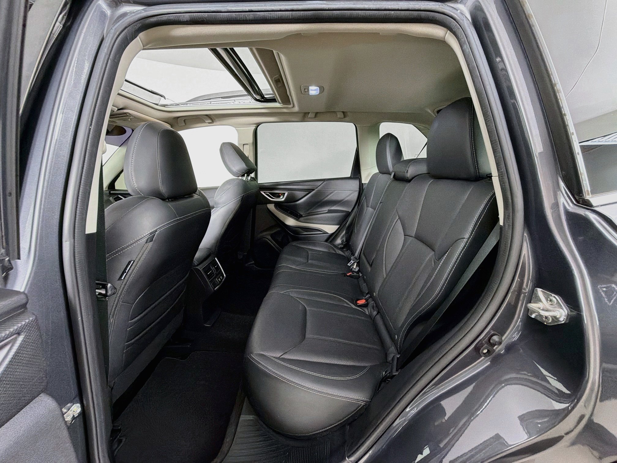 Used 2023 Magnetite Gray Metallic Subaru Limited image 26