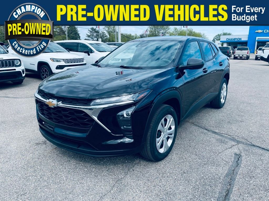 2024 Chevrolet Trax LS's photo
