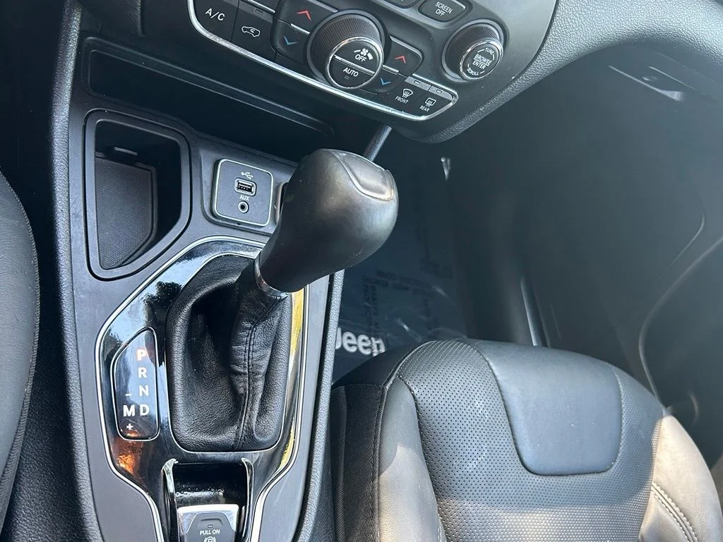 Used 2019 Gray Jeep Limited image 20
