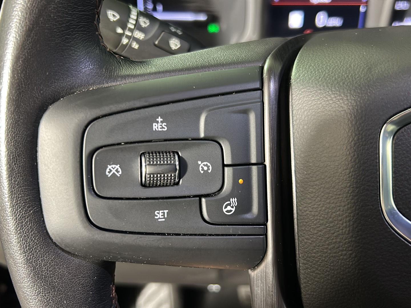 Used 2022 Onyx Black GMC AT4 image 25