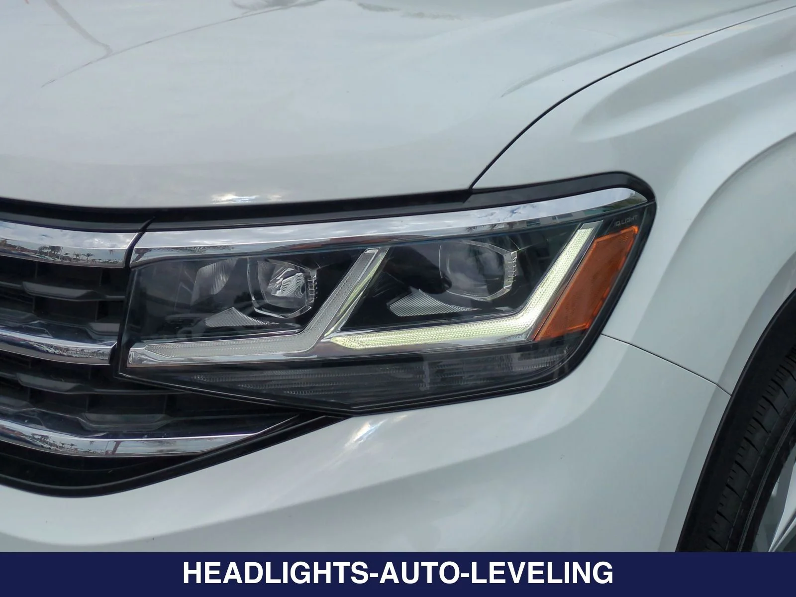 Used 2023 White Volkswagen 3.6L V6 SE w/Technology image 10