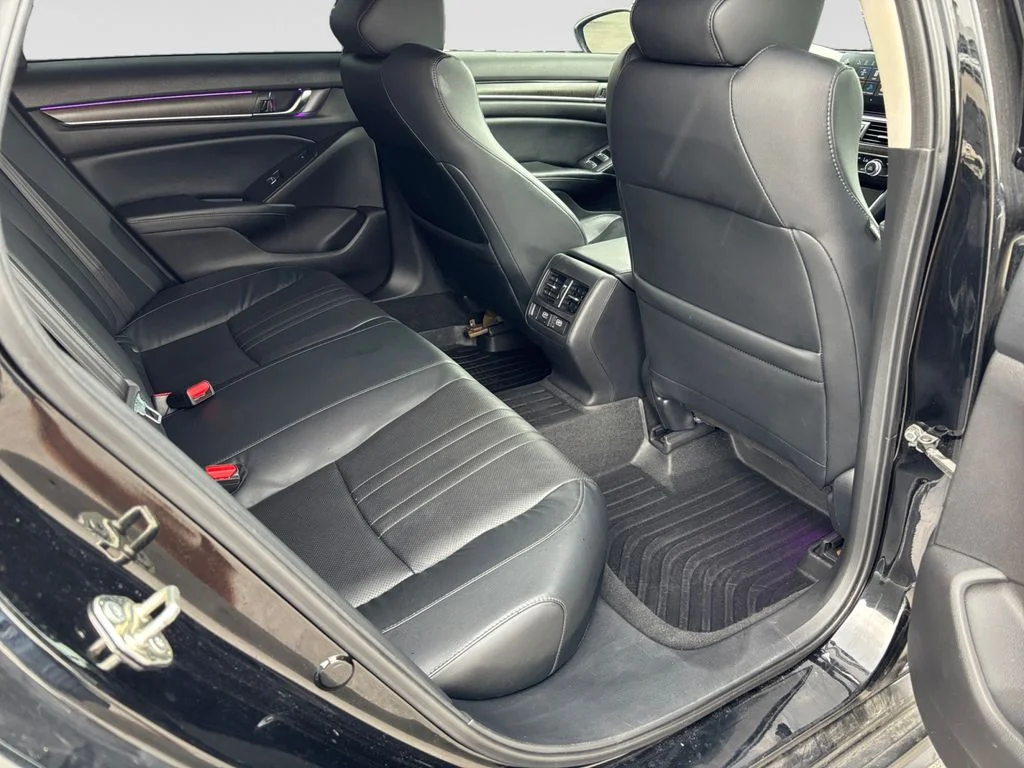 Used 2018 Black Honda Touring 2.0T image 51