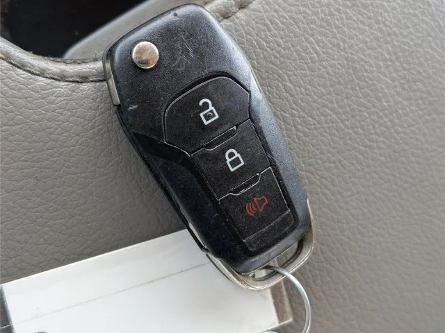Used 2020 White Ford XL image 27