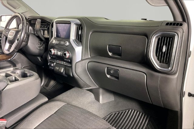 Used 2021 White GMC Elevation image 23