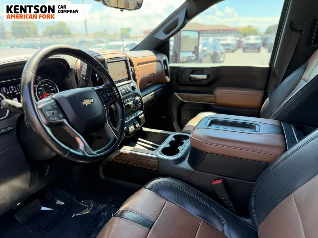 Used 2020 Gray Chevrolet High Country image 30