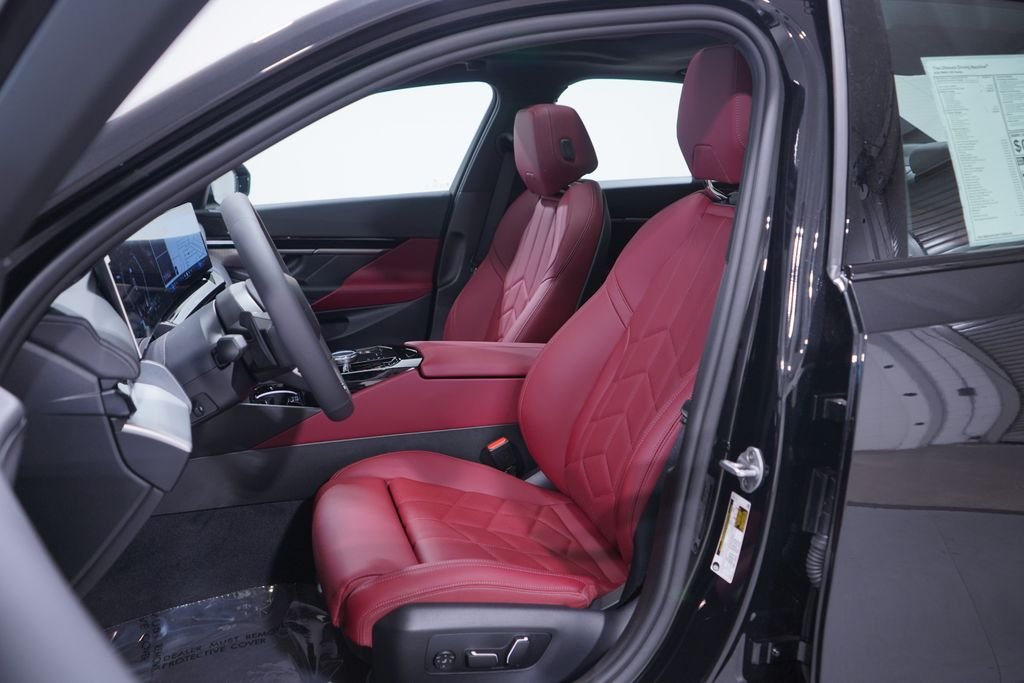 Used 2026 Black Sapphire Metallic BMW 530i image 7