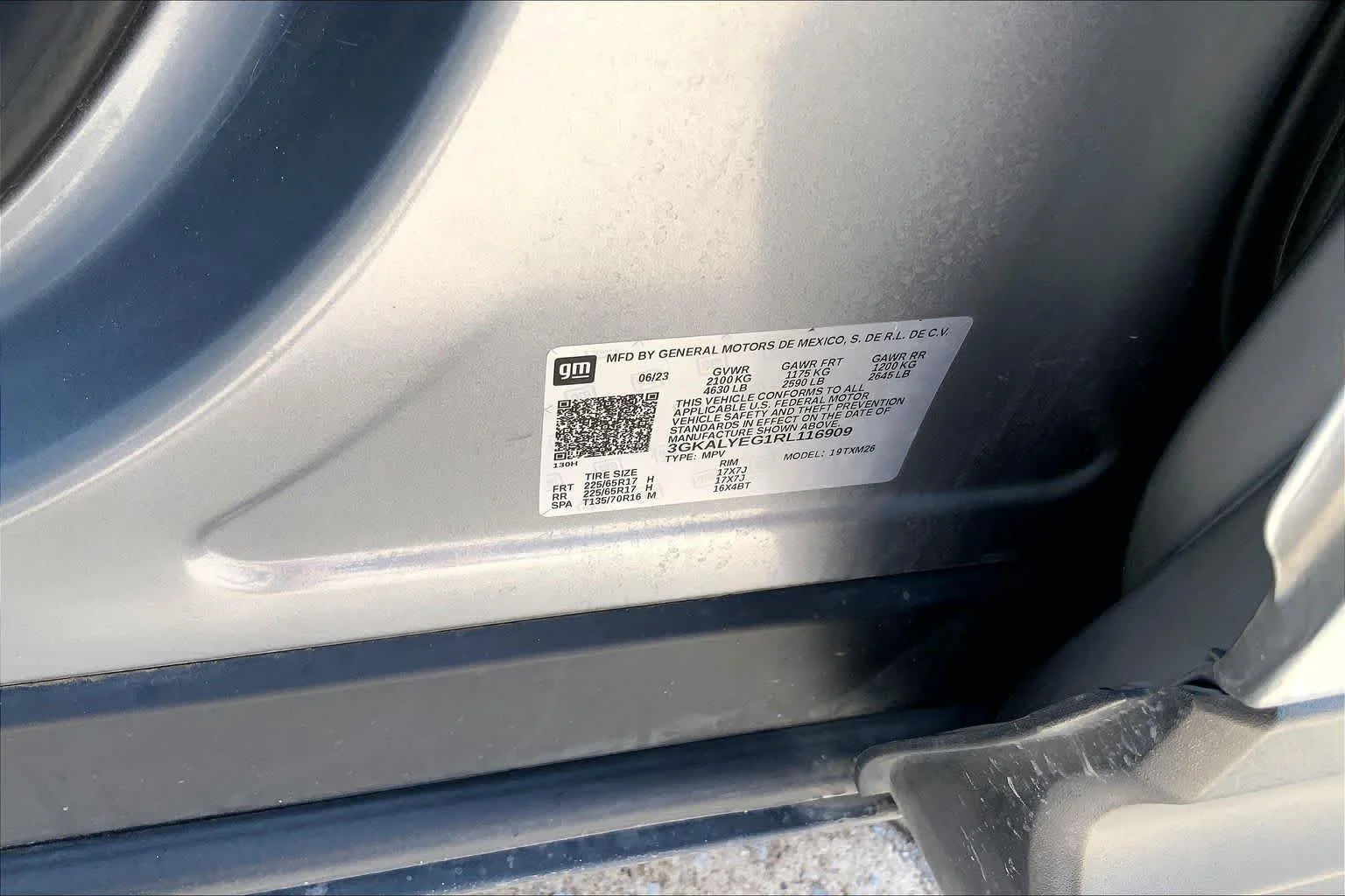 Certified Used 2024 Sterling Metallic GMC AT4 image 34